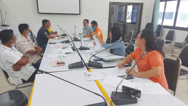 ประชุมคณะกรรมการติดตามและประเมินผลแผนพัฒนาท้องถิ่น 